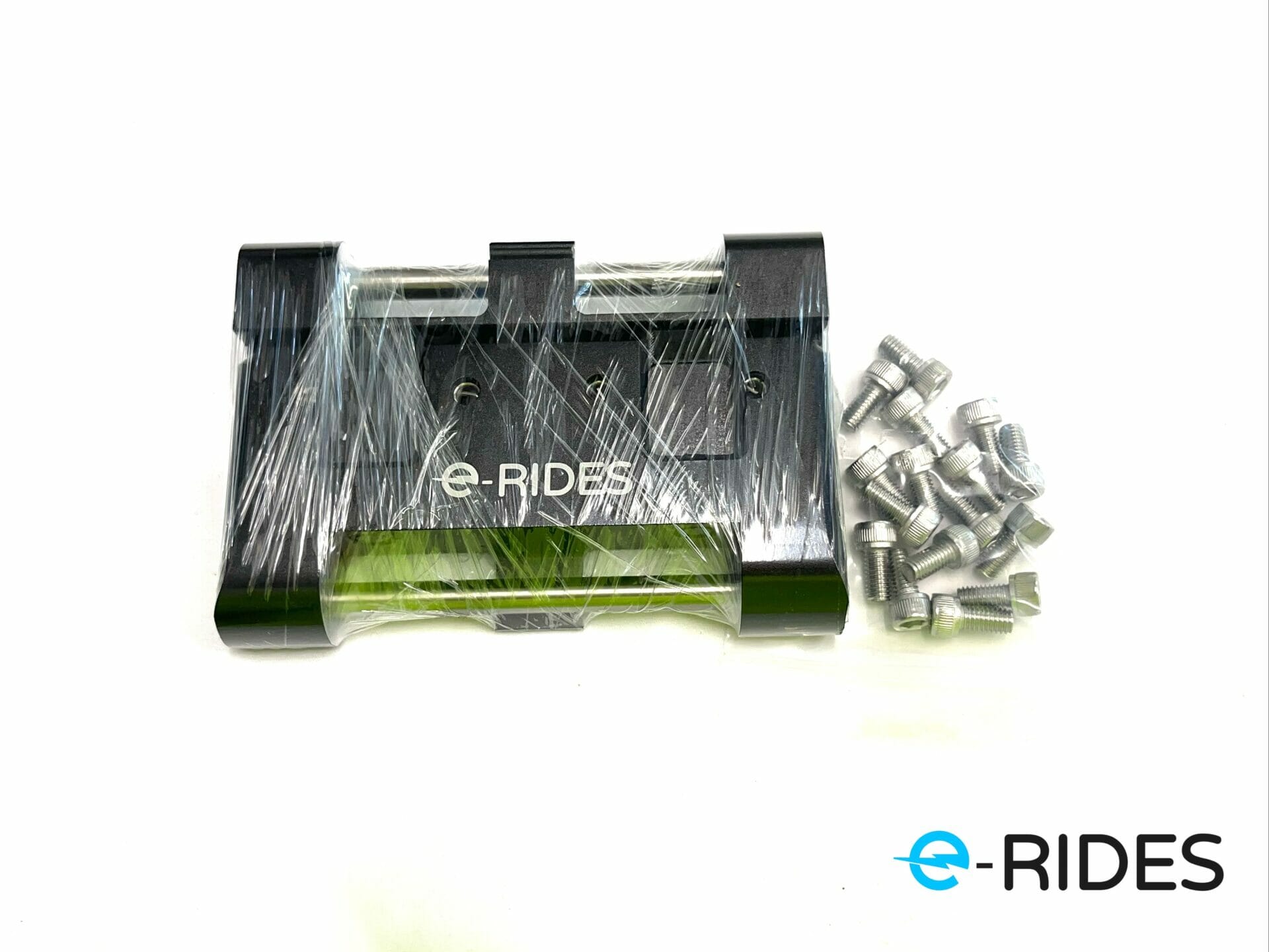 IMG_9059 e-RIDES electric unicycle honeycomb pedals connector Kingsong S18